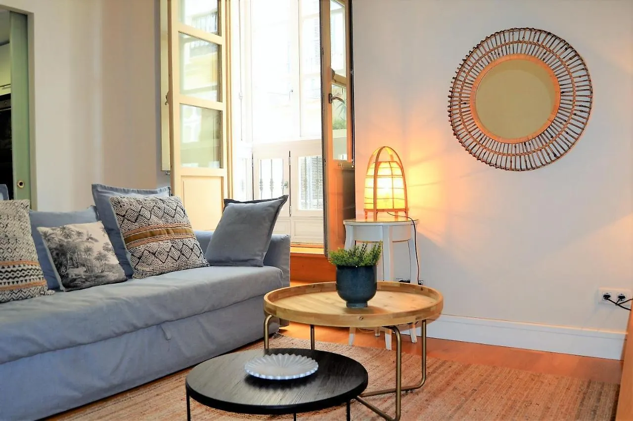 Coqueto Apartamento Junto A La Catedral De Malaga. Appartement