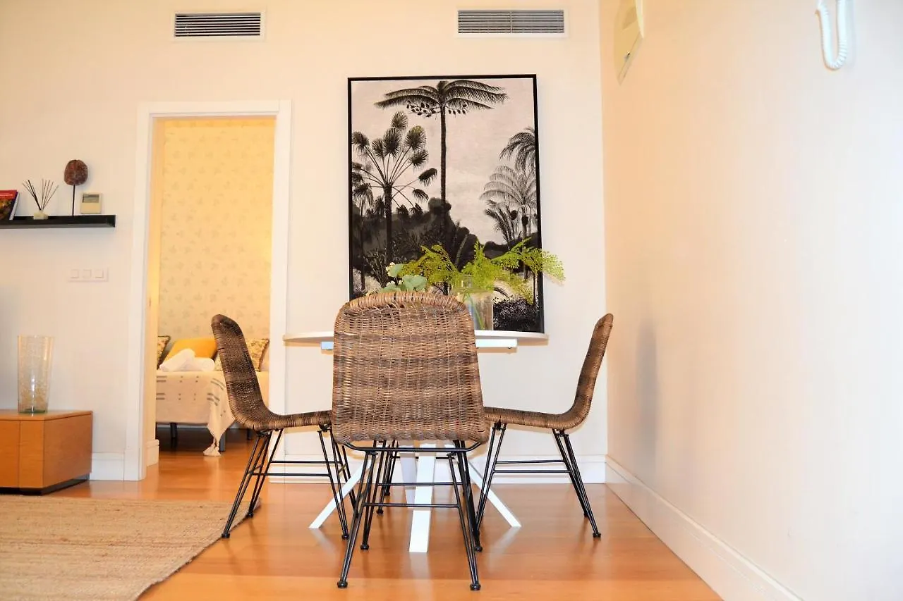 Coqueto Apartamento Junto A La Catedral De Malaga. Appartement
